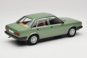 Audi 80 B2 Vert MCG 1:18 MCG18525 Métal — image 2 sur 6