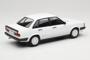 Audi 80 B2 GTE Blanc MCG 1:18 MCG18527 Métal — image 2 sur 6