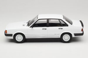 Audi 80 B2 GTE Blanc MCG 1:18 MCG18527 Métal — image 3 sur 6