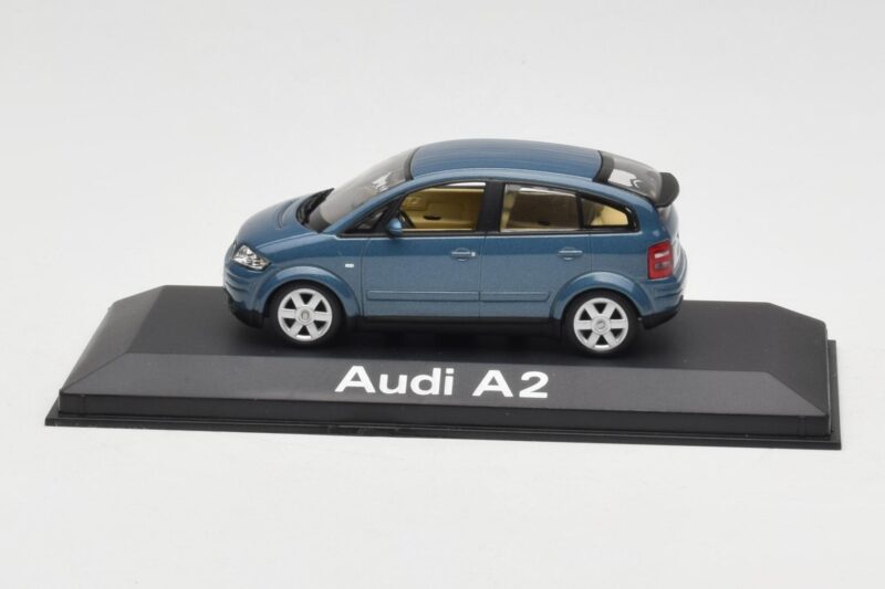 Audi A2 Blue Metallic Minichamps 1:43 20022200748005 Métal