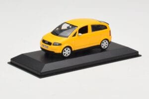 Audi A2 8Z Jaune Minichamps 1:43 AUDI005 Métal — image 2 sur 4