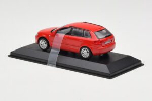 Audi A3 8P Sportback Rouge Minichamps 1:43 5010403023 Métal — image 3 sur 4