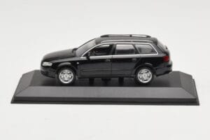 Audi A4 B7 Avant Noir Minichamps 1:43 AUDI008 Métal