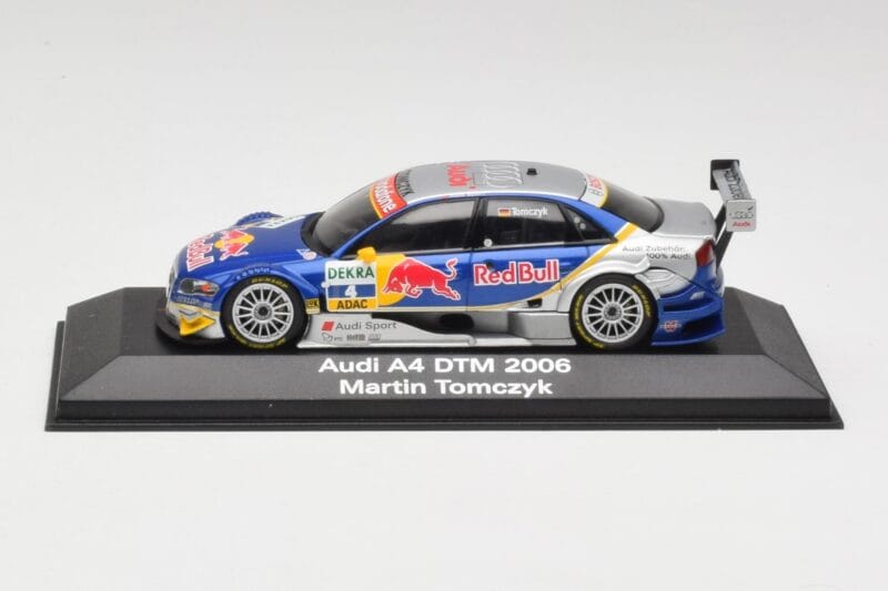 Audi A4 B7 #4 Red Bull M. Tomczyk DTM 2006 Minichamps 1:43 5020600303 Métal