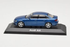 Audi A4 B8 3.2 Quattro Aruba Blue Minichamps 1:43 5010704123 Métal