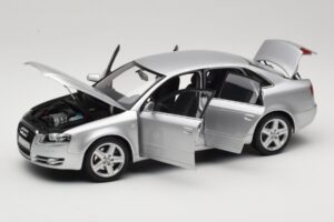 Audi A4 B8 3.2 Quattro Argent Minichamps 1:18 5010404115 Métal — image 2 sur 8