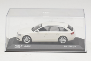 Audi A4 B8 Avant Blanc Minichamps 1:43 410011010 Métal — image 4 sur 5