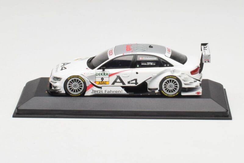Audi A4 B8 #9 T. Kristensen DTM 2008 Minichamps 1:43 400081809 Métal