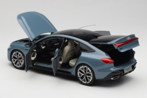 Audi A5L Sportback Bleu Grisâtre OEM 1:18 ZAM60004B Métal — image 5 sur 8