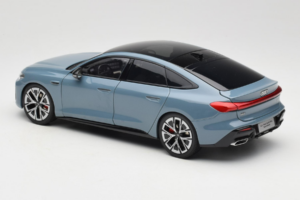 Audi A5L Sportback Bleu Grisâtre OEM 1:18 ZAM60004B Métal — image 7 sur 8