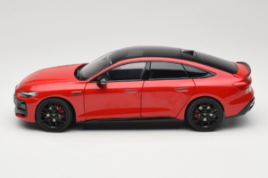 Audi A5L Sportback Rouge OEM 1:18 ZAM60004A Métal — image 4 sur 8