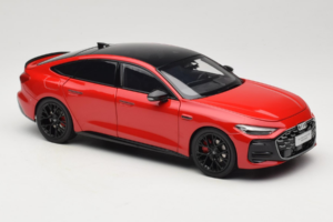 Audi A5L Sportback Rouge OEM 1:18 ZAM60004A Métal — image 6 sur 8