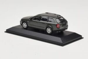 Audi A6 C5 Avant Gris Foncé Minichamps 1:43 AUDI006 Métal — image 3 sur 4