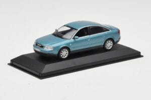 Audi A6 C5 Bleu Clair Minichamps 1:43 AUDI004 Métal — image 2 sur 4