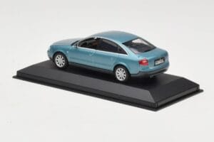 Audi A6 C5 Bleu Clair Minichamps 1:43 AUDI004 Métal — image 3 sur 4
