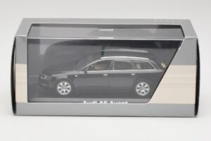 Audi A6 C6 Avant Phantom Noir Minichamps 1:43 5010406233 Métal — image 4 sur 4