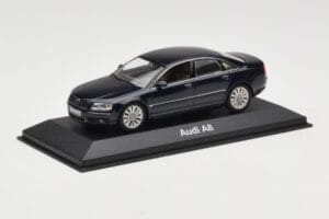 Audi A8 D3 Blue Metallic Light Interior Minichamps 1:43 20000001386003 Métal — image 2 sur 4