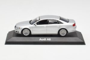 Audi A8 D3 Argent Minichamps 1:43 20000001386001 Métal