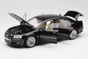 Audi A8 D3 W12 Noir Kyosho 1:18 09212BK Métal — image 2 sur 8