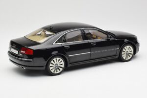 Audi A8 D3 W12 Noir Kyosho 1:18 09212BK Métal — image 3 sur 8