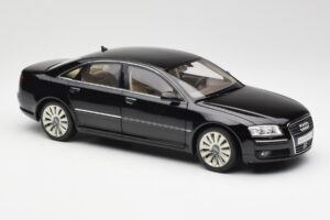 Audi A8 D3 W12 Noir Kyosho 1:18 09212BK Métal — image 6 sur 8