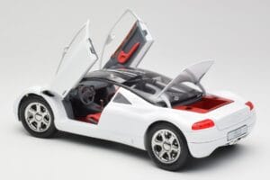 Audi Avus Quattro Alpine White Revell 1:18 08913 Métal — image 5 sur 8