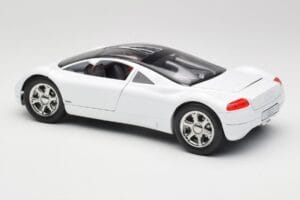 Audi Avus Quattro Alpine White Revell 1:18 08913 Métal — image 7 sur 8