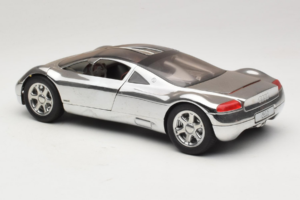Audi Avus Quattro Chrome Silver Revell 1:18 08913-C1 Métal — image 7 sur 8