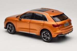 Audi Q3 F3 Orange Metallic Paudi Model 1:18 05962Q32019 Métal — image 7 sur 8