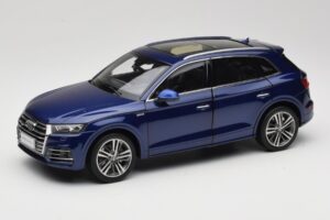 Audi Q5L FY Bleu Paudi Model 1:18 33729 Métal