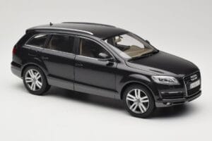 Audi Q7 4L Lava Grey Minichamps 1:18 5010507625 Métal — image 6 sur 8