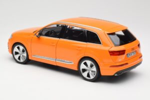 Audi Q7 4M Orange Métallisé Minichamps 1:18 110014004 Métal — image 7 sur 8