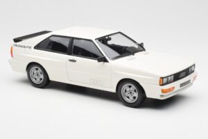 Audi Quattro Blanc Minichamps 1:18 155016120 Métal — image 4 sur 6