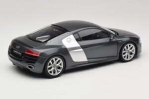 Audi R8 5.2 FSI Quattro Daytona Grey Kyosho 1:18 09216DG Métal — image 3 sur 7