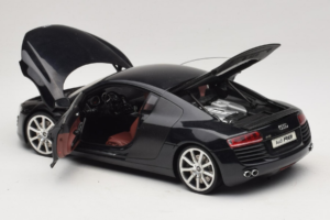 Audi R8 Noir Kyosho 1:18 09213BK Métal — image 5 sur 8