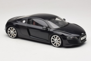 Audi R8 Noir Kyosho 1:18 09213BK Métal — image 6 sur 8
