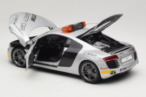 Audi R8 Safety Car 24 Hours of Le Mans 2008 Kyosho 1:18 09214DTM Métal — image 7 sur 8