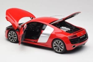 Audi R8 V10 Brilliant Rouge Kyosho 1:18 09216RR Métal — image 5 sur 8