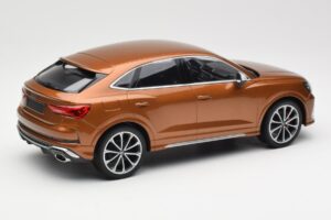 Audi RS Q3 Sportback 8U Brown Metallic Minichamps 1:18 155018104 Métal — image 2 sur 6