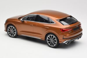 Audi RS Q3 Sportback 8U Brown Metallic Minichamps 1:18 155018104 Métal — image 5 sur 6