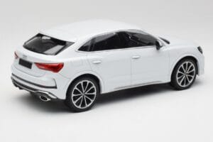Audi RS Q3 F3 Sportback Glacier White Metallic Minichamps 1:18 155018105 Métal — image 2 sur 6