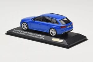 Audi RS4 B8 Avant Nogaro Blue Sélection de Noël 2014 Minichamps 1:43 AUDI003 Métal — image 3 sur 4