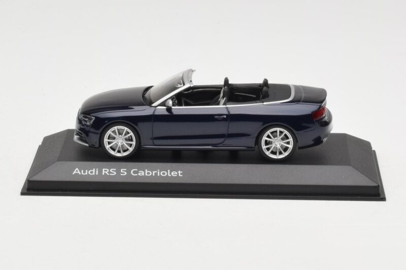 Audi RS5 B8 Cabriolet Estoril Blue Minichamps 1:43 5011215313 Métal