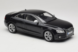 Audi S5 B8 Coupe Noir Norev 1:18 188360 Métal — image 6 sur 8