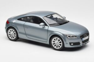 Audi TT 8J Condor Gris Minichamps 1:18 5010500415 Métal — image 6 sur 8
