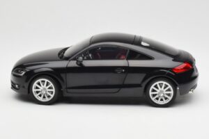 Audi TT 8J Phantom Noir Minichamps 1:18 5010500425 Métal — image 4 sur 8