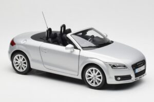 Audi TT 8J Roadster Argent Clair Minichamps 1:18 5010500515 Métal — image 6 sur 8