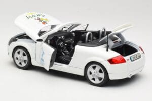 Audi TT 8N Cabriolet Blanc Maisto 1:18 56065 Métal — image 5 sur 8