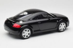 Audi TT 8N Noir Minichamps 1:18 155017021 Métal — image 2 sur 6