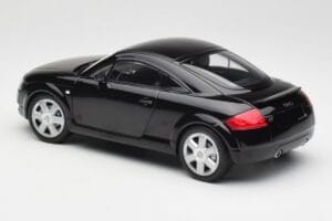 Audi TT 8N Noir Minichamps 1:18 155017021 Métal — image 5 sur 6